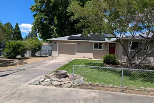 2299 Delta Waters Rd, Medford, OR 97504 - Photo 2