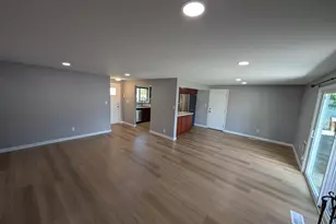 2299 Delta Waters Rd, Medford, OR 97504 - Photo 8