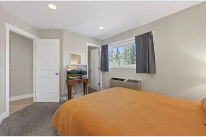 1565 NW Wall Street #331-332, Bend, OR 97703 - Photo 20
