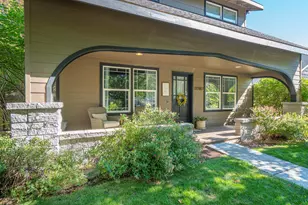 21380 Oakview Dr, Bend, OR 97701 - Photo 38