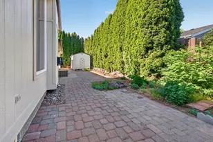 2273 NE Wintergreen Dr, Bend, OR 97701 - Photo 42