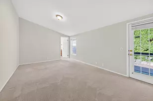 2273 NE Wintergreen Dr, Bend, OR 97701 - Photo 20