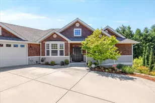 4279 Murryhill Ct, Medford, OR 97504 - Photo 2