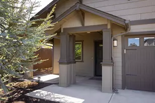 21189 Capella, Bend, OR 97702 - Photo 4