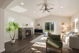 21189 Capella, Bend, OR 97702 - Photo 6