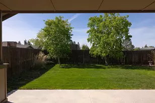 21189 Capella, Bend, OR 97702 - Photo 28
