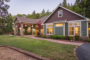 1321 Falcon Crest Ln, Merlin, OR 97532 - Photo 6