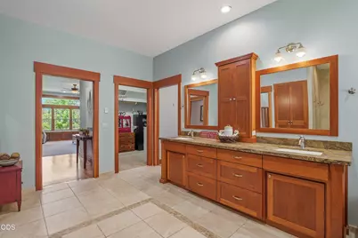 1321 Falcon Crest Lane, Merlin, OR 97532 - Photo 32