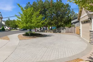 20828 Cassin Dr, Bend, OR 97701 - Photo 4