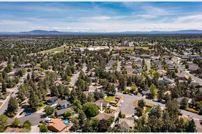 2020 NE Hall Circle, Bend, OR 97701 - Photo 36