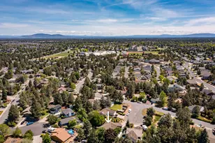 2020 NE Hall Circle, Bend, OR 97701 - Photo 36