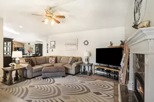 2020 NE Hall Circle, Bend, OR 97701 - Photo 12