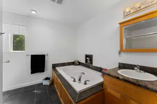 370 Horseshoe Dr, Grants Pass, OR 97526 - Photo 24