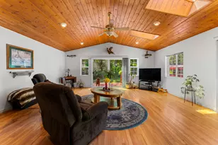 370 Horseshoe Dr, Grants Pass, OR 97526 - Photo 10