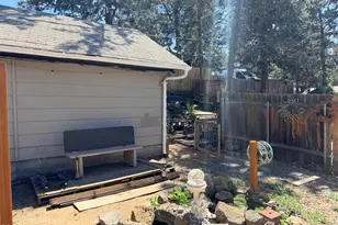 862 NE 8th St, Bend, OR 97701 - Photo 18