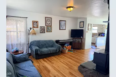 862 NE 8th Street, Bend, OR 97701 - Photo 4