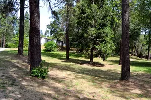4365 Highland Ave, Grants Pass, OR 97526 - Photo 4