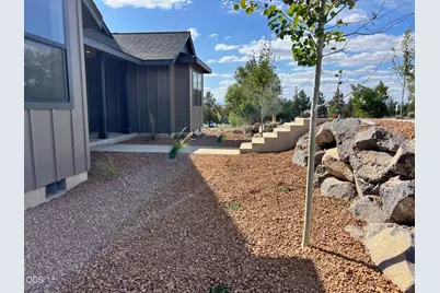 1057 SE Clover Lane, Madras, OR 97741 - Photo 6