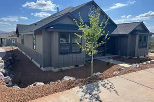 1057 SE Clover Ln, Madras, OR 97741 - Photo 8