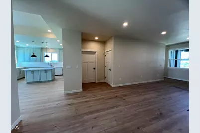 202 SE Larkspur Drive, Madras, OR 97741 - Photo 18