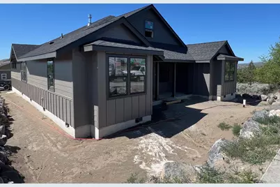 202 SE Larkspur Drive, Madras, OR 97741 - Photo 2