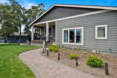 1725 SW Parkway Drive, Redmond, OR 97756 - Photo 4