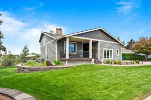 1725 SW Parkway Dr, Redmond, OR 97756 - Photo 2