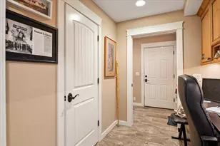 1725 SW Parkway Dr, Redmond, OR 97756 - Photo 28