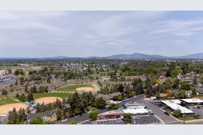 1725 SW Parkway Drive, Redmond, OR 97756 - Photo 60