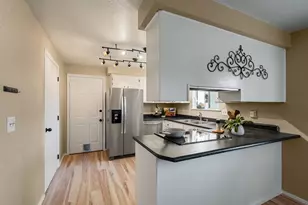 3055 Clearview Ave, Medford, OR 97501 - Photo 8