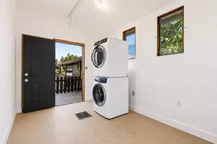 1124 NW Baltimore Ave, Bend, OR 97703 - Photo 18