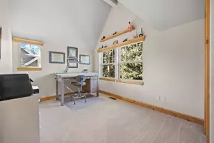 3281 NW Bungalow Dr, Bend, OR 97703 - Photo 38