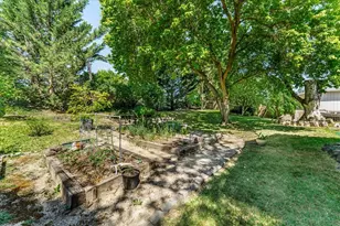 4093 Old Upton Rd, Central Point, OR 97502 - Photo 4