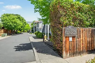 2214 McCall Dr, Ashland, OR 97520 - Photo 32