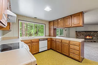 200 Clydesdale Drive, Grants Pass, OR 97526 - Photo 10