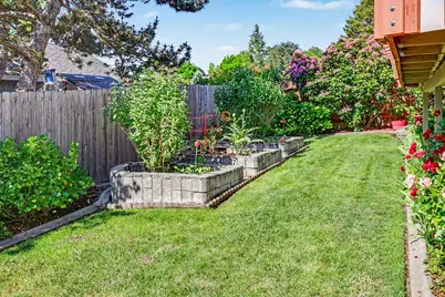 1361 La Loma Drive, Medford, OR 97504 - Photo 16