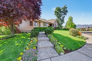 1361 La Loma Dr, Medford, OR 97504 - Photo 42