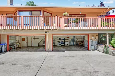 1361 La Loma Drive, Medford, OR 97504 - Photo 6