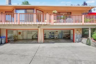1361 La Loma Dr, Medford, OR 97504 - Photo 6