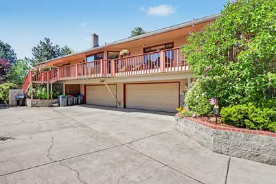 1361 La Loma Drive, Medford, OR 97504 - Photo 4