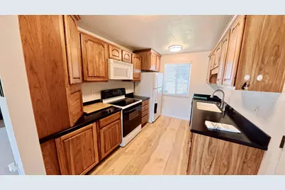 350 NE Mariposa Avenue, Prineville, OR 97754 - Photo 6