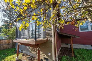 563 Rock St, Ashland, OR 97520 - Photo 8