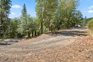 18505 E Evans Creek Rd, Rogue River, OR 97537 - Photo 10