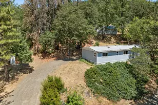 18505 E Evans Creek Rd, Rogue River, OR 97537 - Photo 2