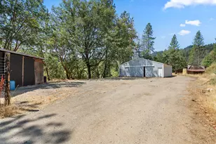 18505 E Evans Creek Rd, Rogue River, OR 97537 - Photo 1