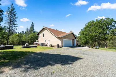 2802 Russell Road, Merlin, OR 97532 - Photo 10