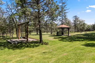 2802 Russell Rd, Merlin, OR 97532 - Photo 4