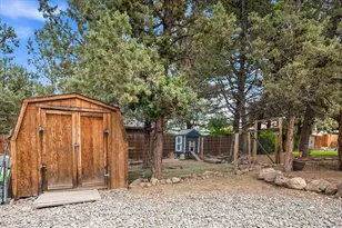 3597 SW 32nd St, Redmond, OR 97756 - Photo 32