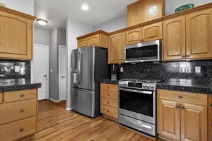 253 SE Soft Tail Dr, Bend, OR 97702 - Photo 16