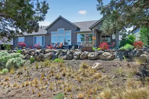 2572 NW Pine Terrace Dr, Bend, OR 97703 - Photo 4